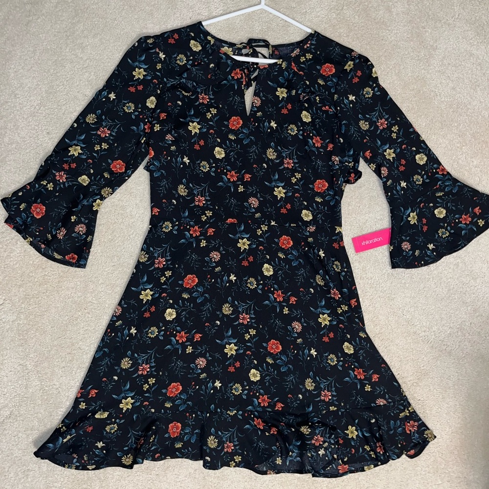 FLORAL RUFFLE DRESS UNWORN WITH TAGS M